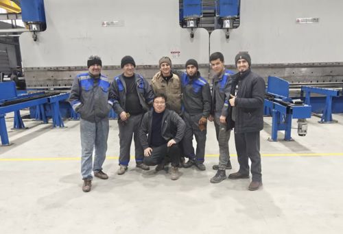 Τελευταία εταιρικά blogs για Revolutionizing Sheet Metal Bending with the CNC Tandem Hydraulic Press Brake Model: 2-WE67K-650/6500