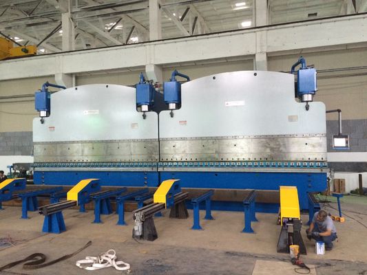 CNC Tandem Hydraulic Press Brake με 2X1200Ton εργατική δύναμη και 2X6250mm μήκος τραπεζιού για μακρά διάρκεια ζωής