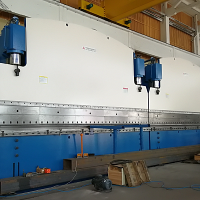 CNC Τανδημικό υδραυλικό φρένο τύπου 2-WE67k-1200/6250 για την κατασκευή μονοπόλου μετάδοσης σωληνωτού πύργου και υψηλού μίσχους