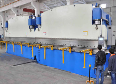 Η δύναμη πέδησης υδραυλικής πίεσης CNC για ανώτερη απόδοση