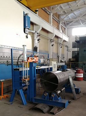 Πρότυπο 680/2000 Cnc 2000mm ελαφριά τέμνουσα μηχανή πορτών Πολωνού