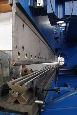 CNC Τανδημικό υδραυλικό φρένο τύπου 2-WE67k-1200/6250 για την κατασκευή μονοπόλου μετάδοσης σωληνωτού πύργου και υψηλού μίσχους