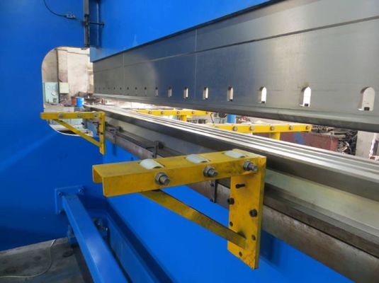 3200N 8000mm cnc διαδοχικό φρένο Τύπου/υδραυλική κάμπτοντας μηχανή για τον πόλο λαμπτήρων
