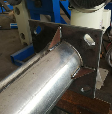 μηχανή συγκόλλησης 350mm 2000mm αυτόματη ρομποτική για ελαφρύ Πολωνό