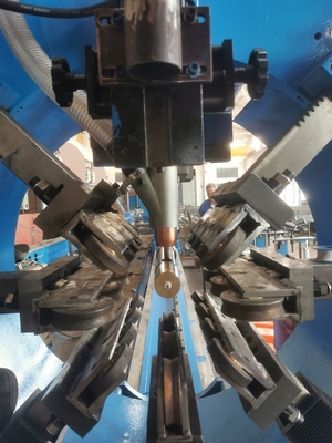 Η ανώτατη 500mm ραφών διάμετρος οξυγονοκολλητών, μήκος 14000mm έκλεισε τη μηχανή συγκόλλησης για τον ελαφρύ πόλο